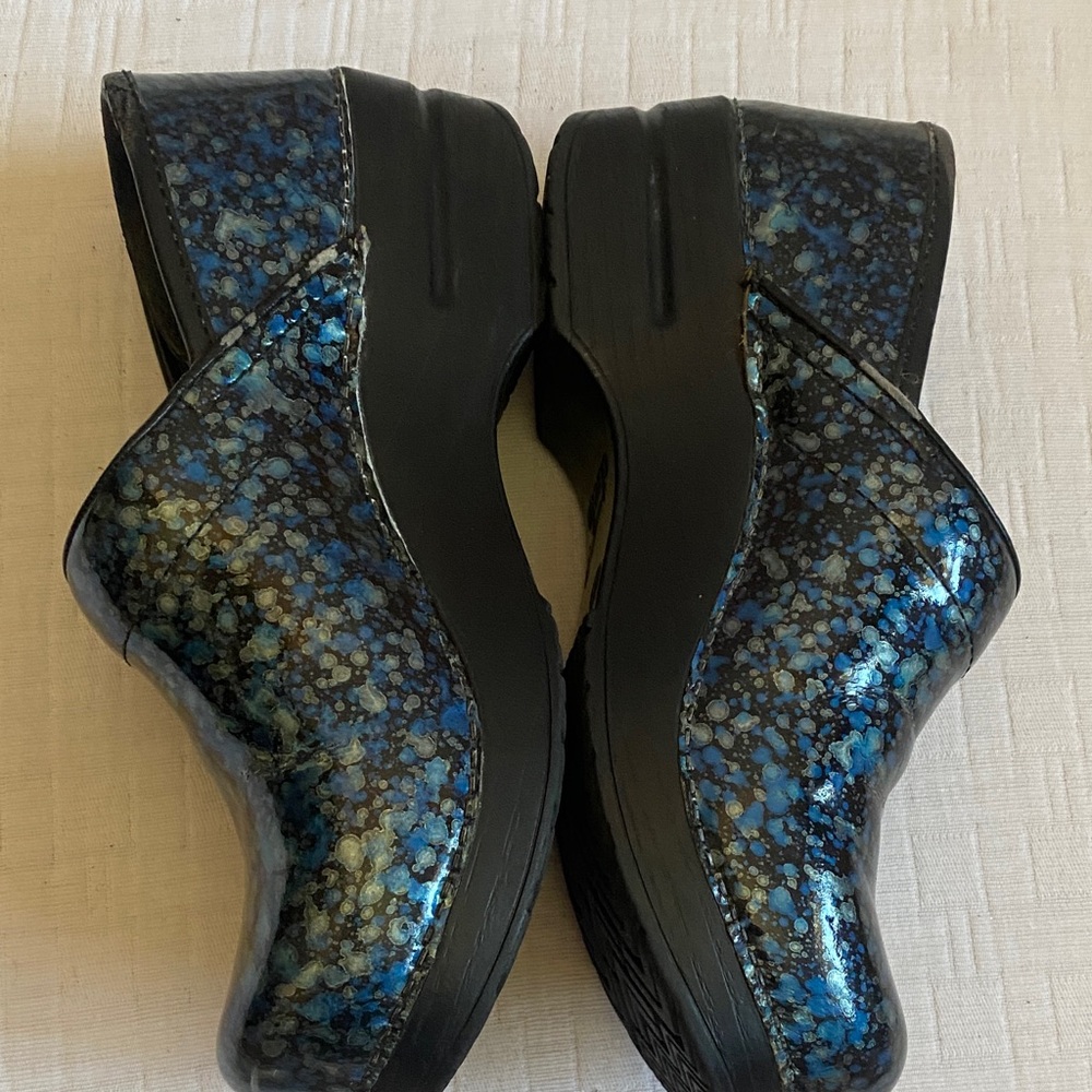 DANSKO Black Blue Multi-Pattern Clogs - image 2